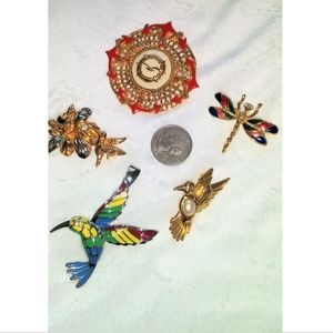Gold brooch 4 brooches 1 charm. RMN & Richelieu